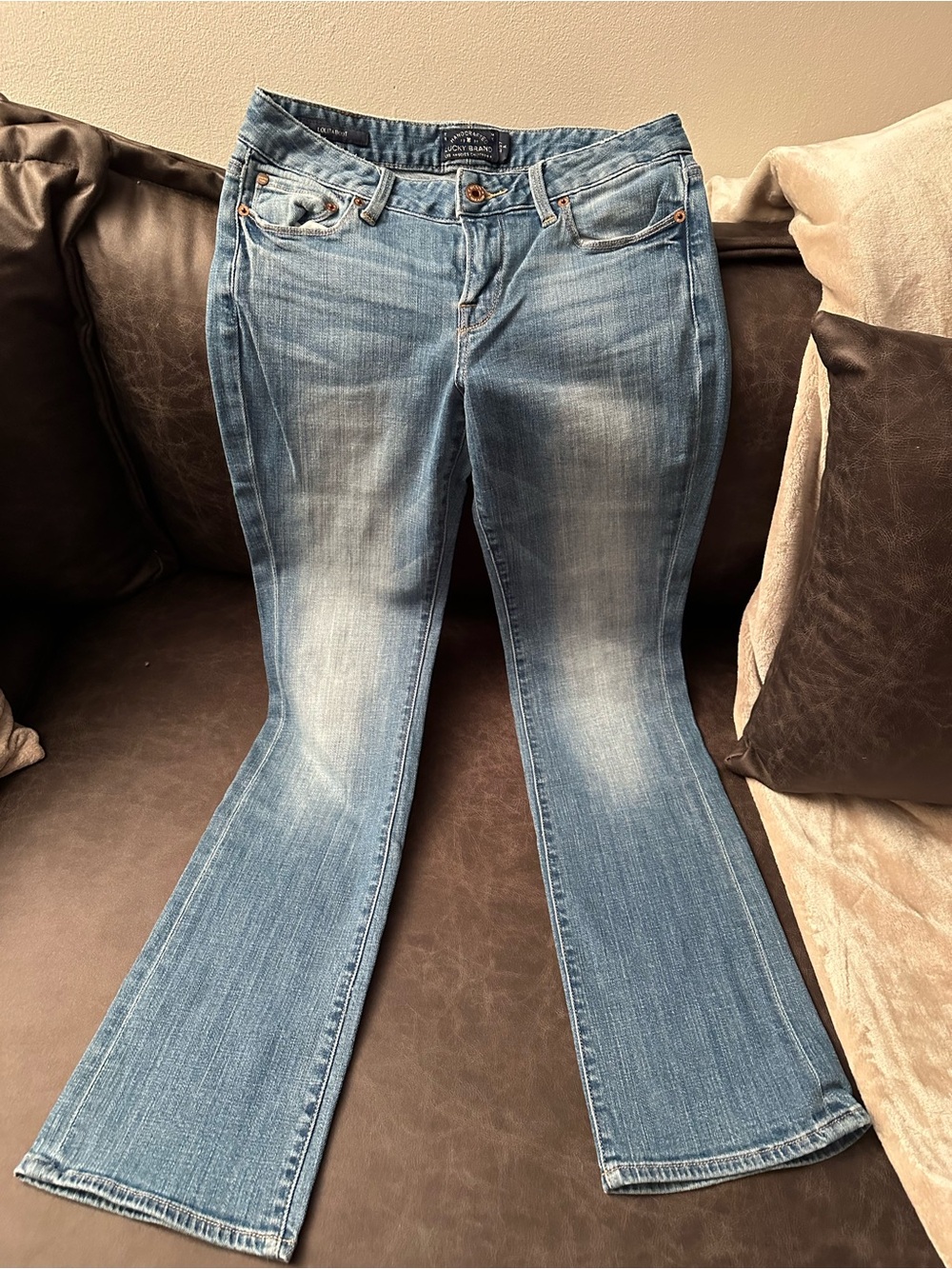 Lucky Brand Women's Medium Light Blue Flare Jeans